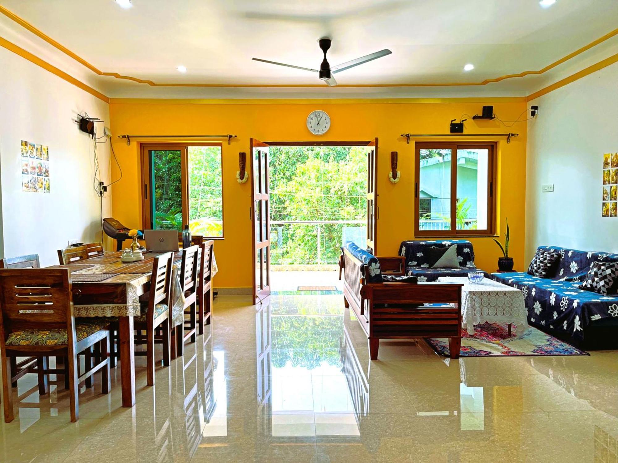Happy Moon Homestay Aldona Экстерьер фото
